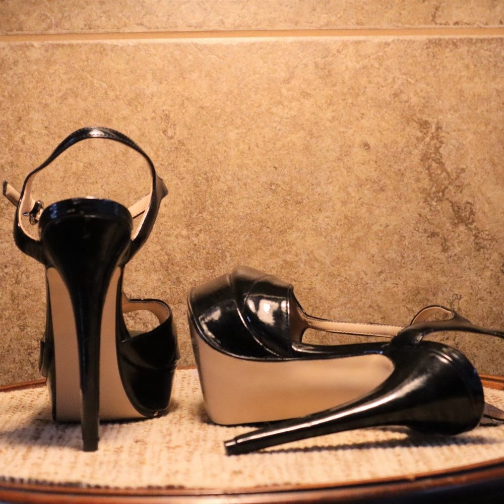 ABOUND Black Patent Leather Stilleto 6.5M